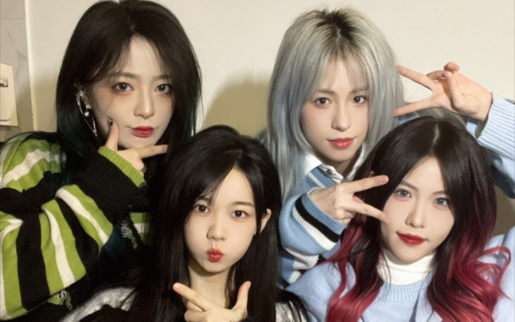 龙媛歆璐,和和睦睦,和以前一样