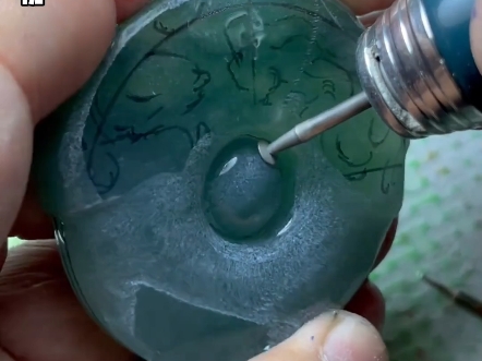 镂空雕刻 盘龙扣