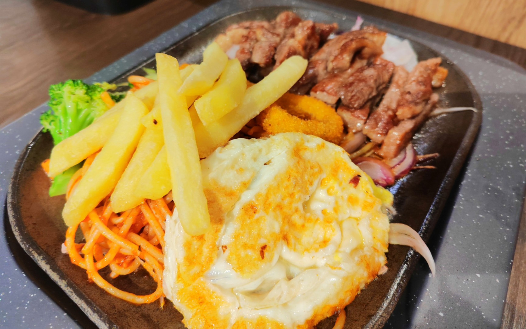 716717周末美食vlog牛排09意大利面薯条糖醋里脊葱烧野山菌炸酱面蛋