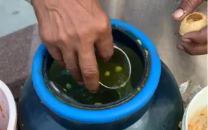 Download Video: 峰哥品尝印度街边著名小吃pani puri