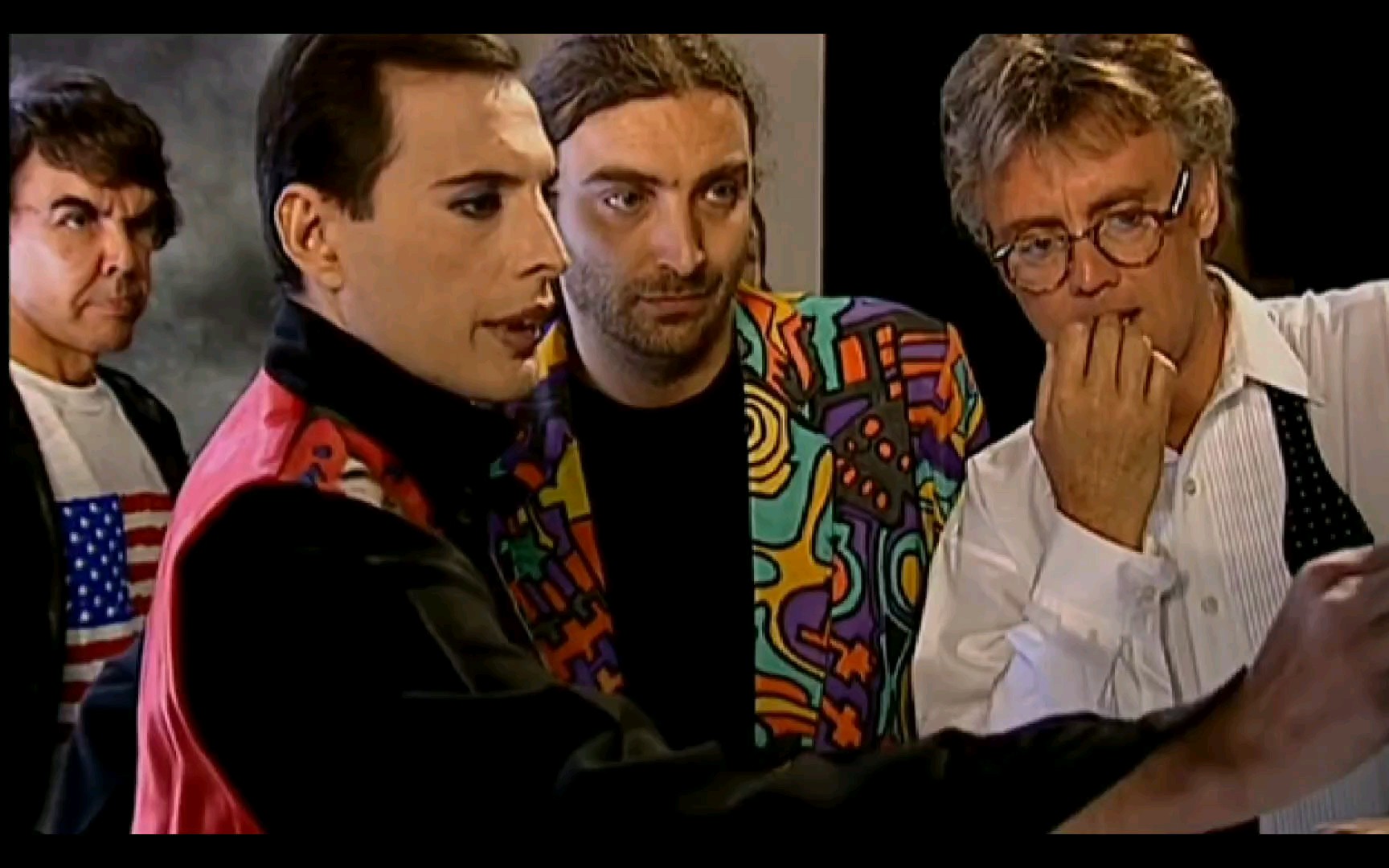 queen乐队 皇后乐队主唱牙叔生前最后一段录像视频,看了让人心疼