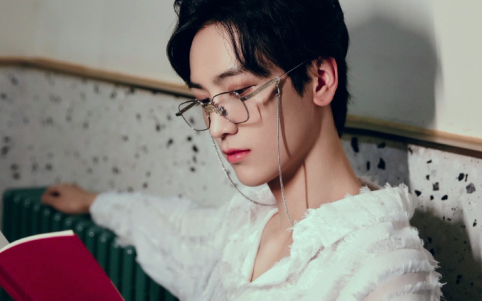 【杨梓鑫】【cto男团】给憨憨做蛋糕直播_哔哩哔哩_bilibili