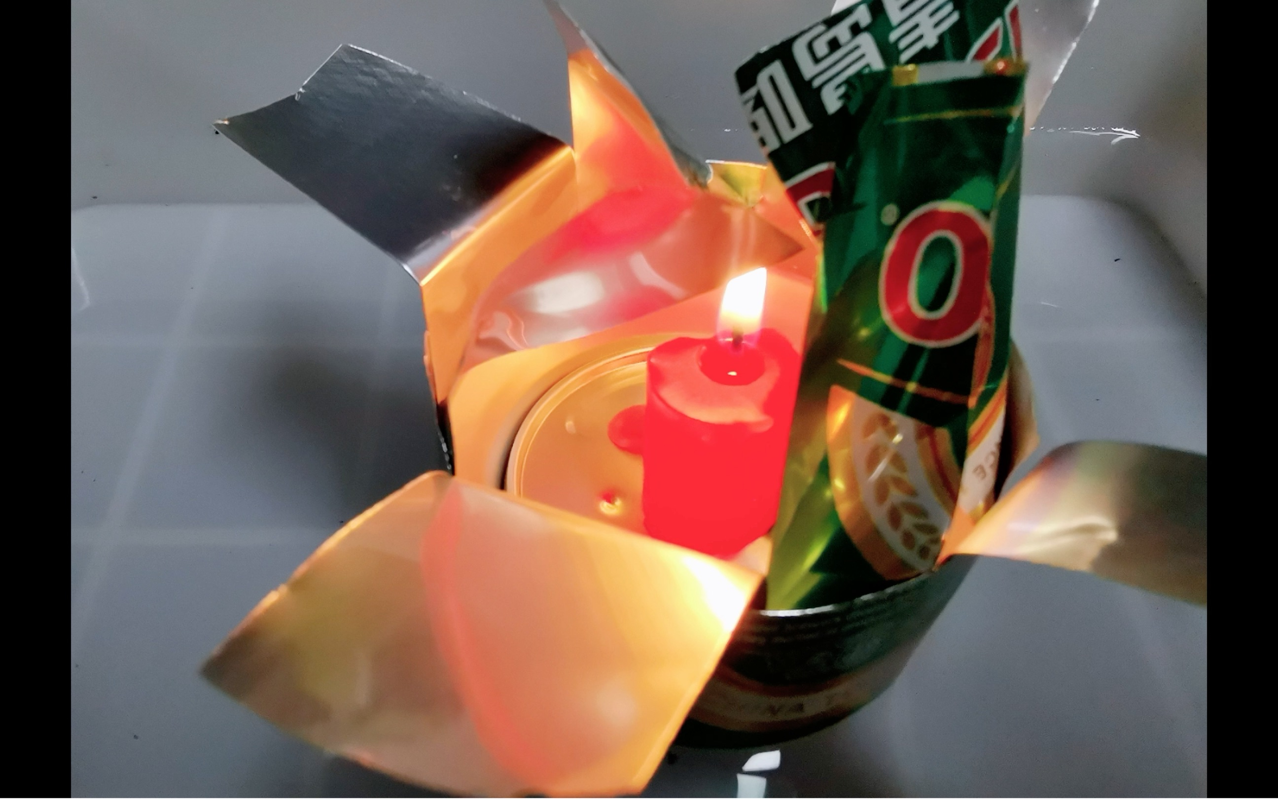 变废为宝—易拉罐做的旋转木马