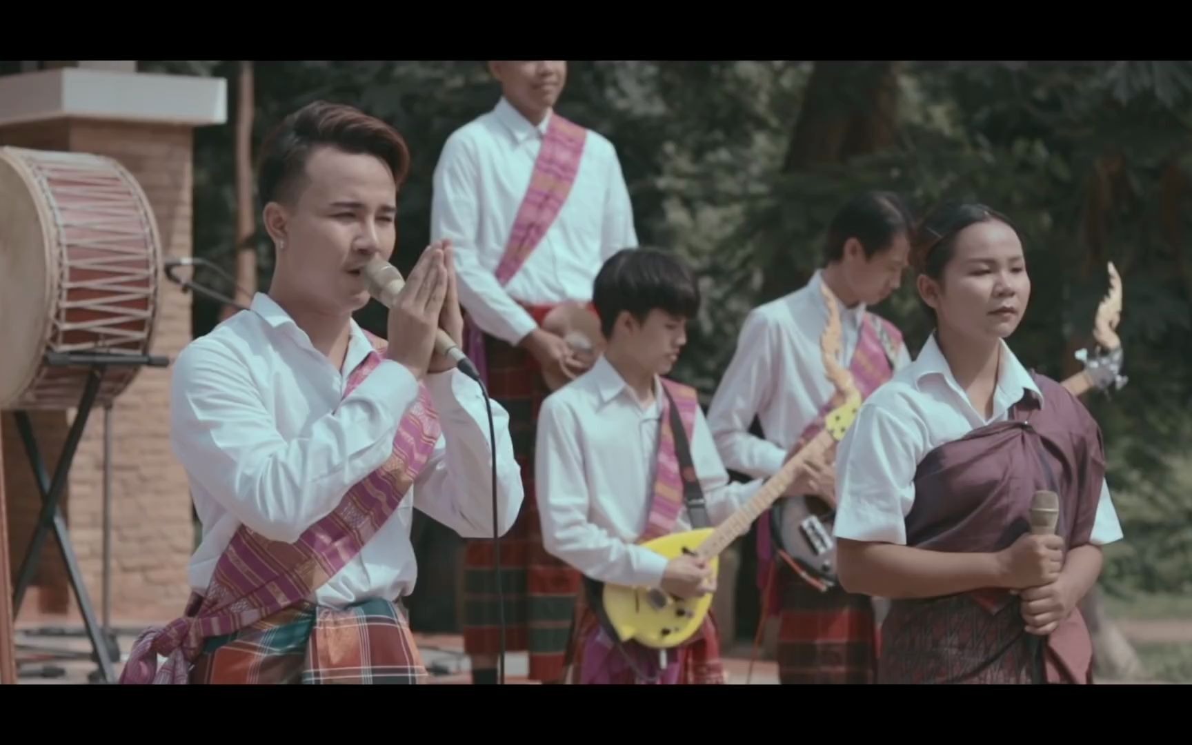 [图]泰国传统音乐เทดพระเกยรตสมเดจพระกนษฐาธราชเจา สนไซ ๑๔