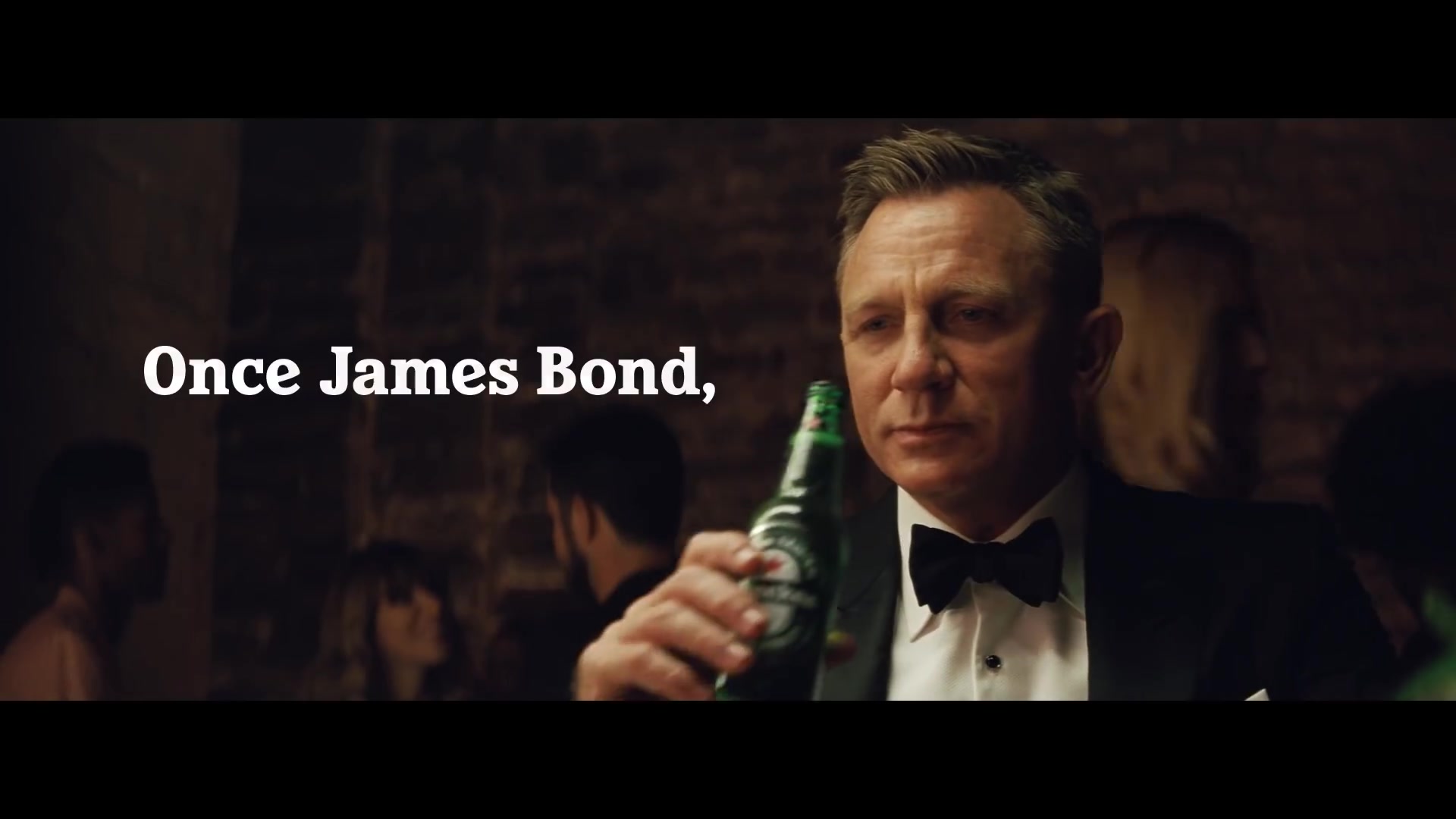 [图]Daniel Craig vs James Bond