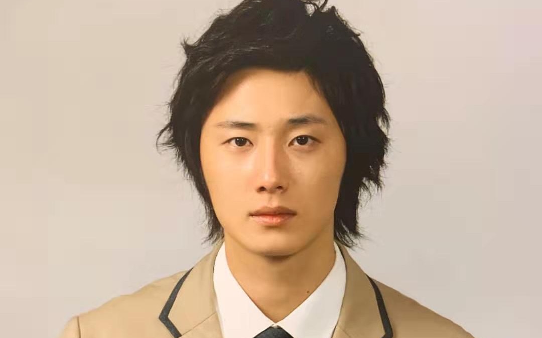 丁一宇李允浩不可阻挡的highkick骑摩托的允浩替敏静老师教训前男友