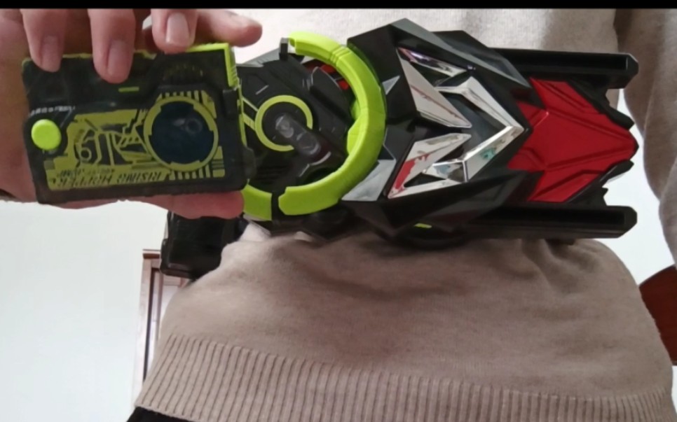 u咩人-假面骑士01变装-燃剪