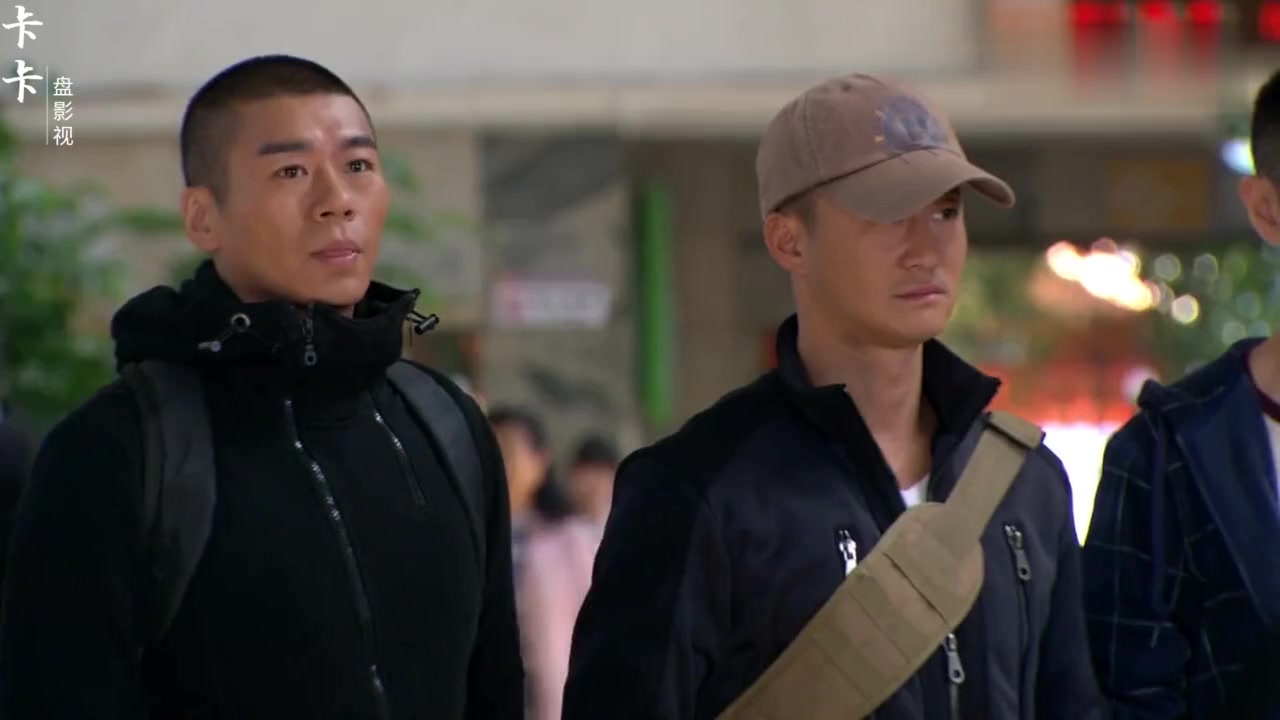 利刃出鞘,进特种兵前的考核,艳兵最惨,被当成持枪逃犯全城追捕1