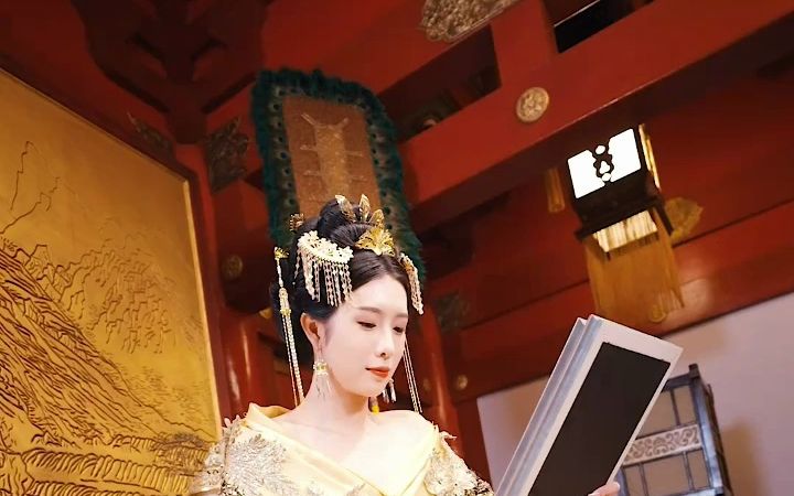 [图]【神王的女帝老婆 】 1-105全集