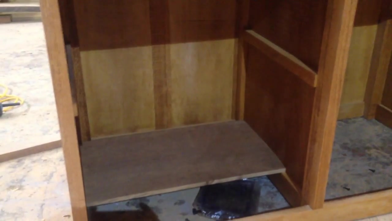 [图]【展示】How To Make Bottom Of Wooden Cabinet（生肉）