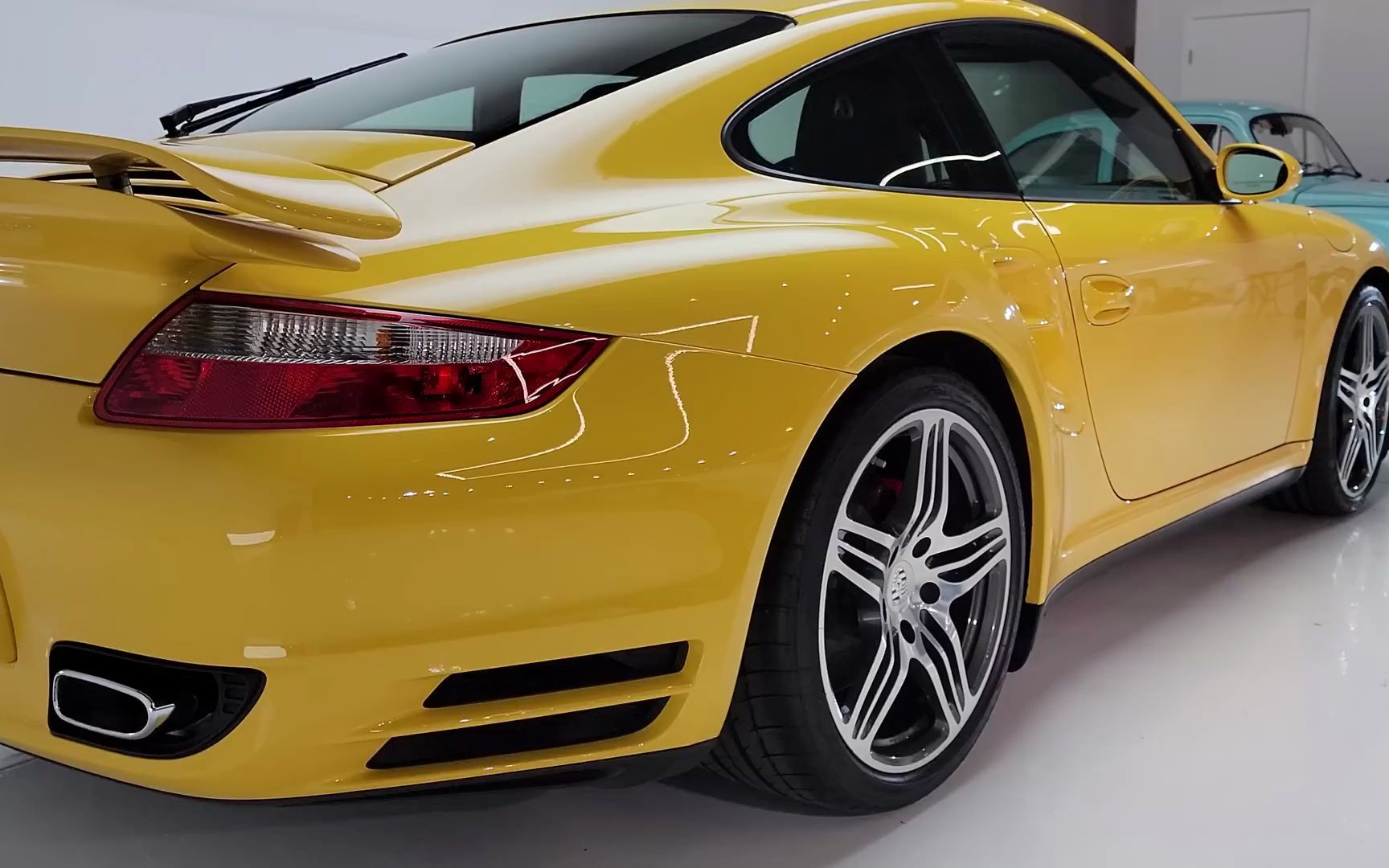 干冰清洁 详述速度金色保时捷 997 turbo