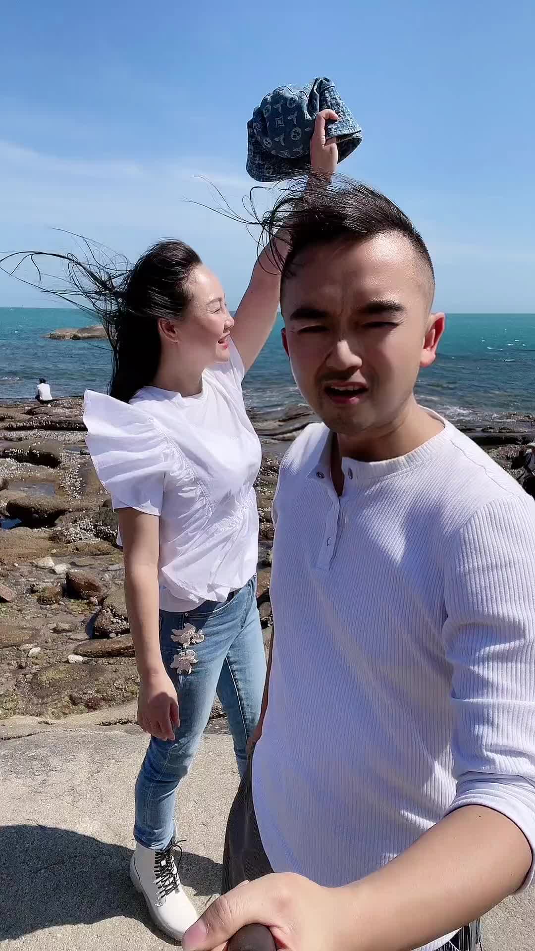 山水组合一起来滚烫呆在家里太冷了出来感受一下暖阳抖音小助手