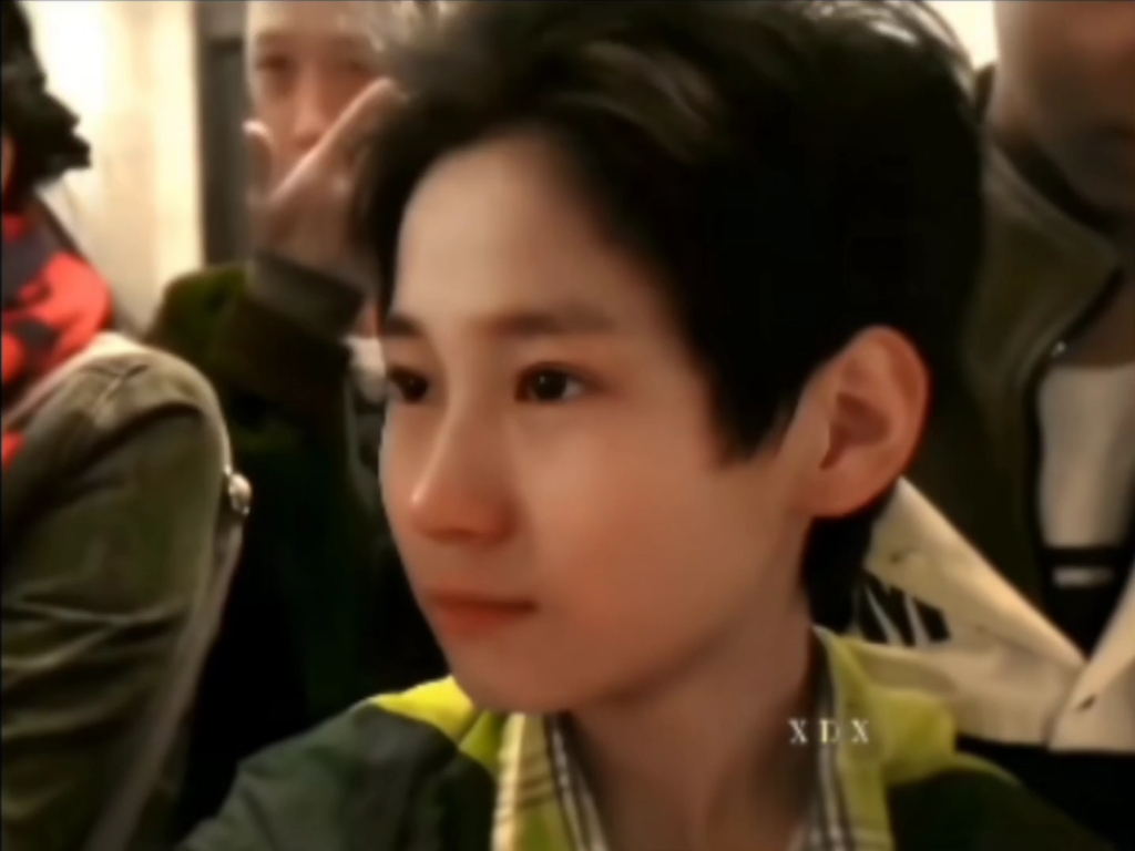 张真源哭起来好可爱,但希望你不要再哭了