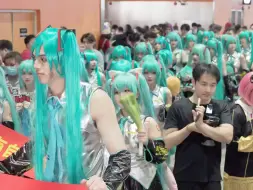 Descargar video: 被初音包围的一天☺️萤火虫D1