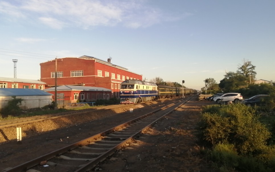 【铁道富嫩线】富西铁路夏日黄昏下的"齐古慢"6245次旅客列车