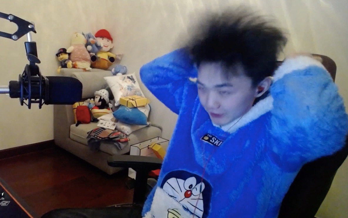 虎牙蓝胖子第五人格迟来的圣诞夜活动