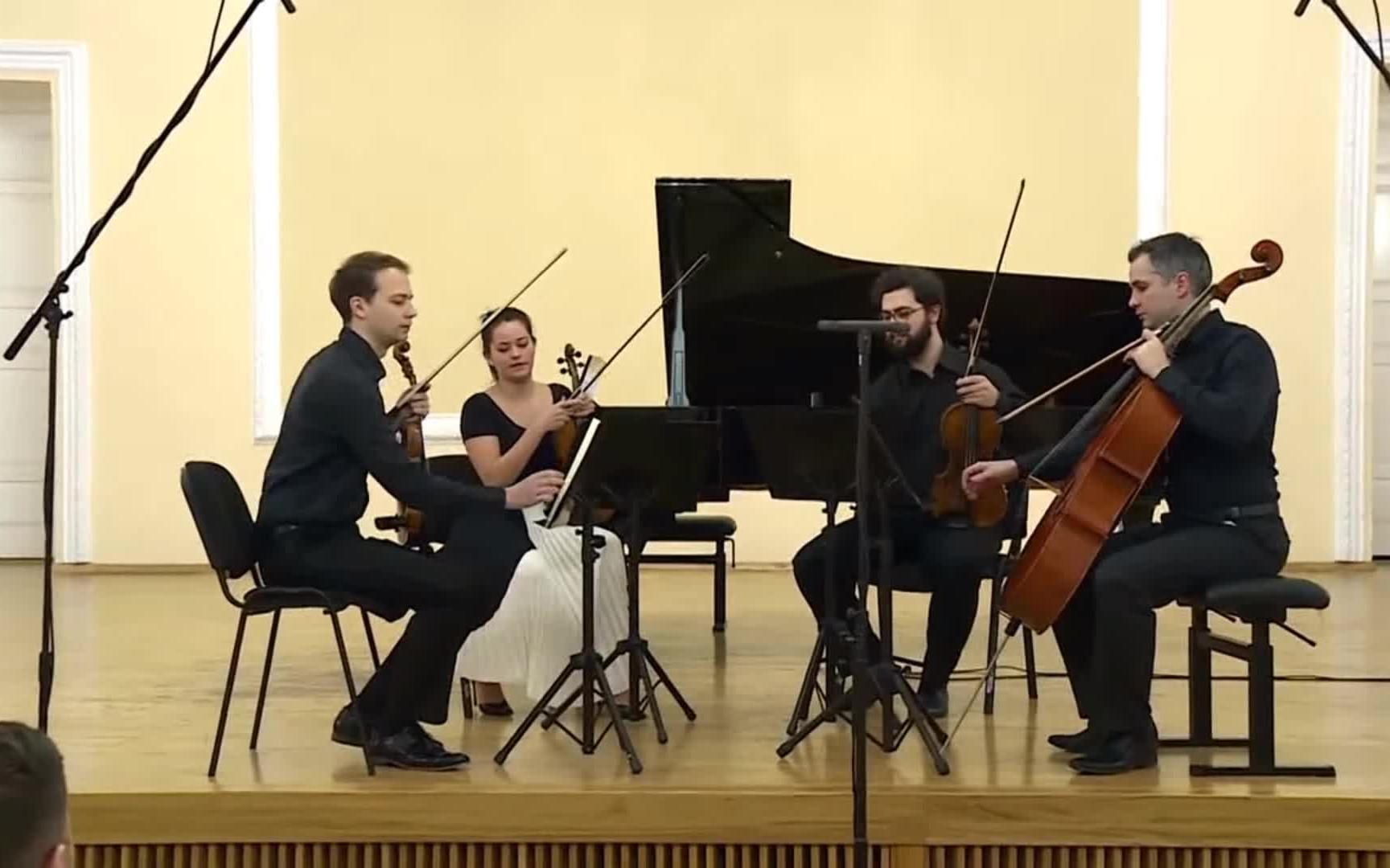 [图]莫扎特第四号弦乐四重奏K.157 Mozart: Streichquartett KV 157 in C-Dur | Auner Quartett