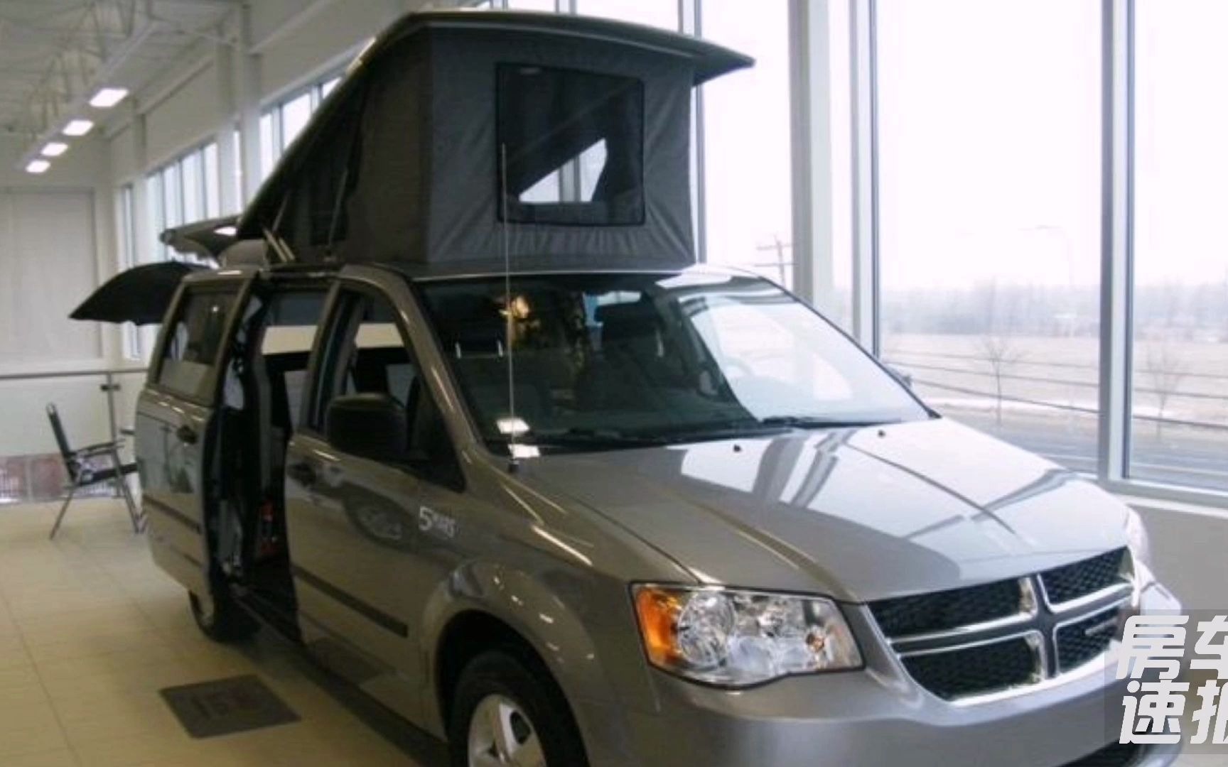 家用轿车改装的升降顶床车你喜欢吗既能通勤代步也能长途旅行