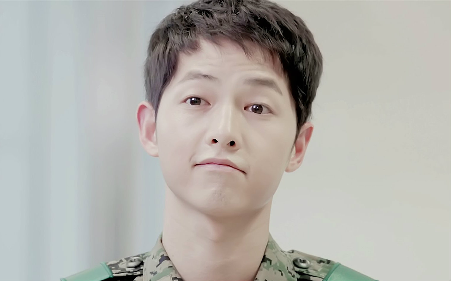 【太阳的后裔】宋仲基de70个微笑_哔哩哔哩_bilibili