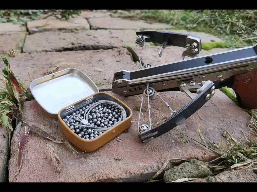 猎隼银狐小猎神三位好兄弟 最小的弟弟是猎刃