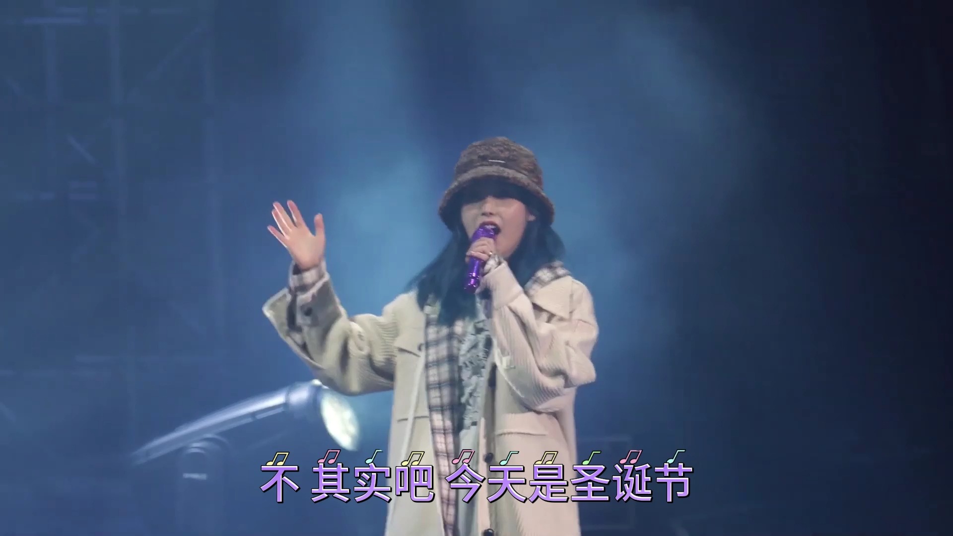 【iu】 iu 在 busan concert 的演出,釜山音乐会,《love poem》