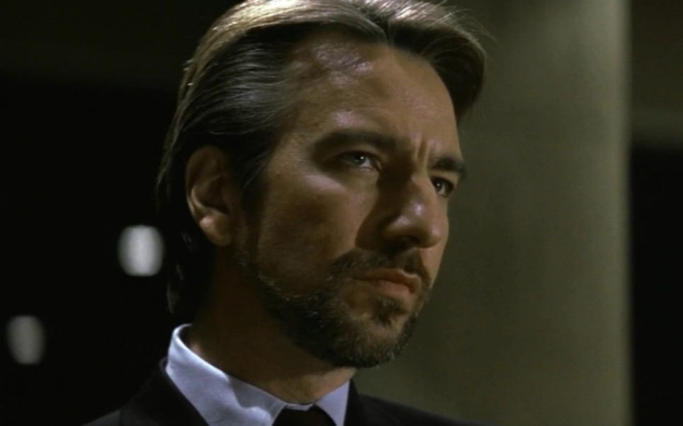 龙胆虎威中汉斯(艾伦里克曼饰演)是如何落败的?(二)