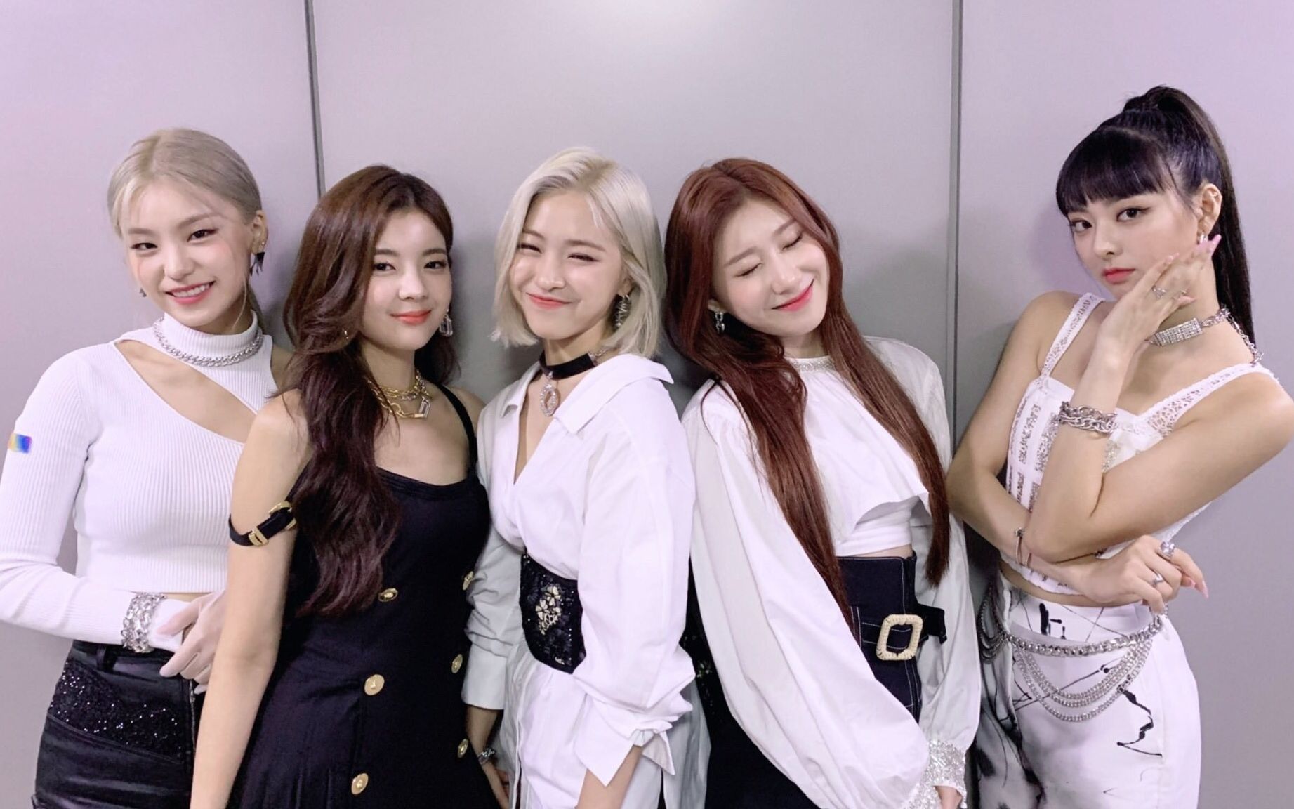 【78itzy78】论劲舞团和抖肩舞的那些事(舞台混剪)【李彩领/李彩