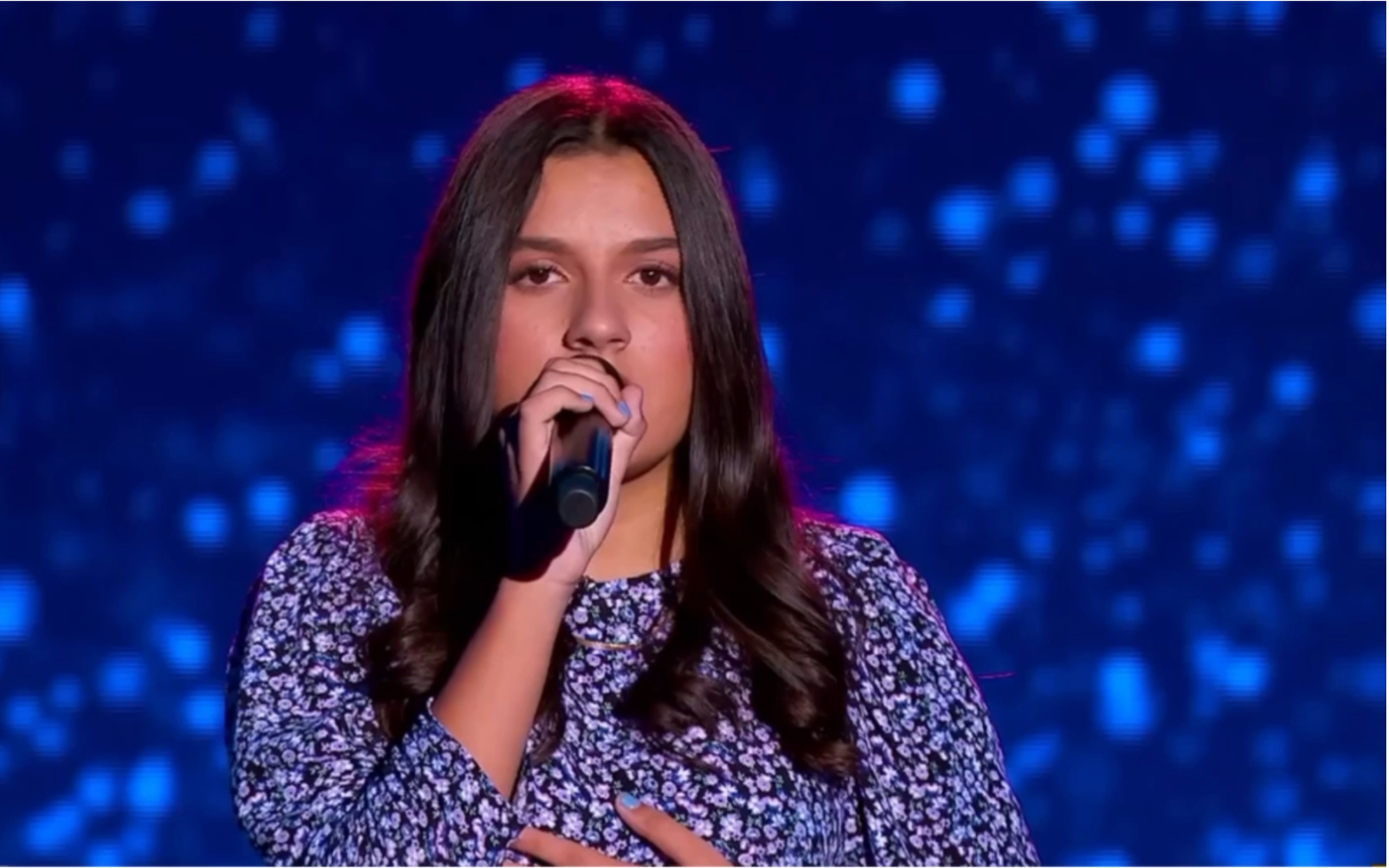 葡萄牙儿童好声音leonorarrojawheniwasyourmanbrunomarsblind