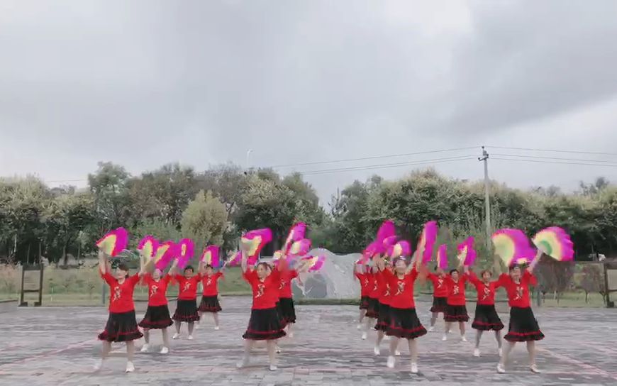 [图]市同乡山照村《祖国你好》