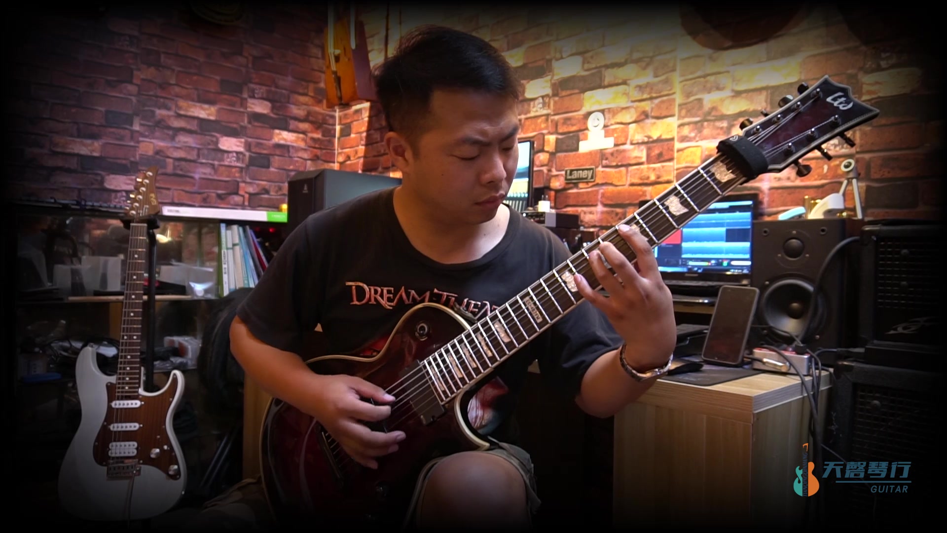 [图]第五弹 Miss May I《Masses Of A Dying Breed》[Guitar Cover]