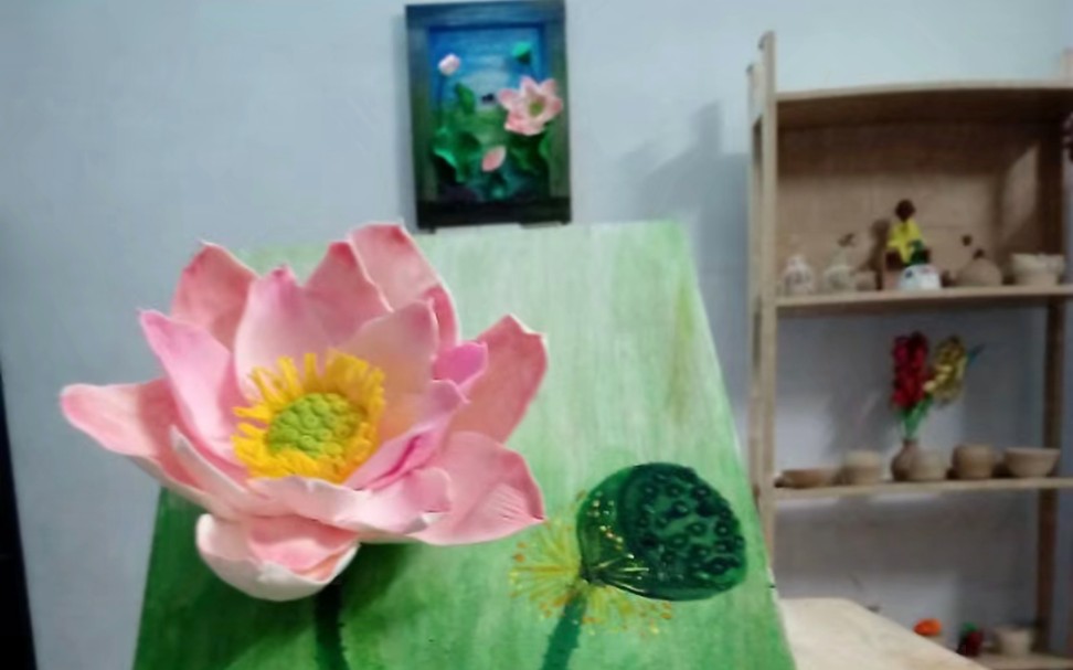 [图]手工制作一朵花荷花，粘土浮雕画