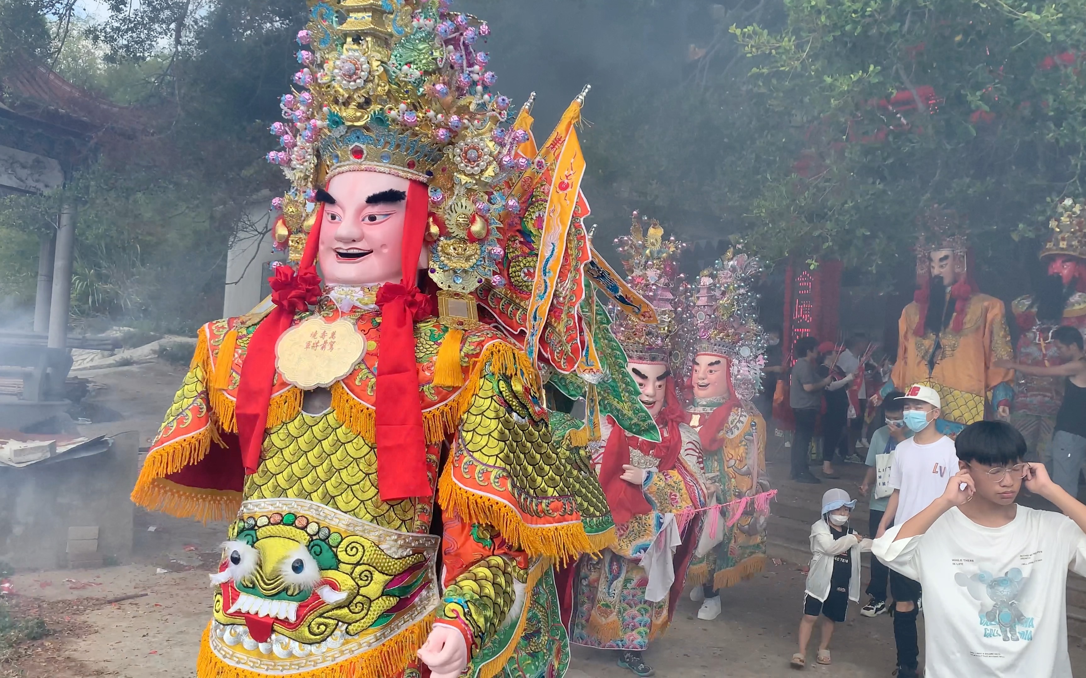 国庆遇上重阳!福州长乐趁着神灵诞辰做戏,办起游神热闹热闹!(村里突然间冒出好多中小学生……)哔哩哔哩bilibili