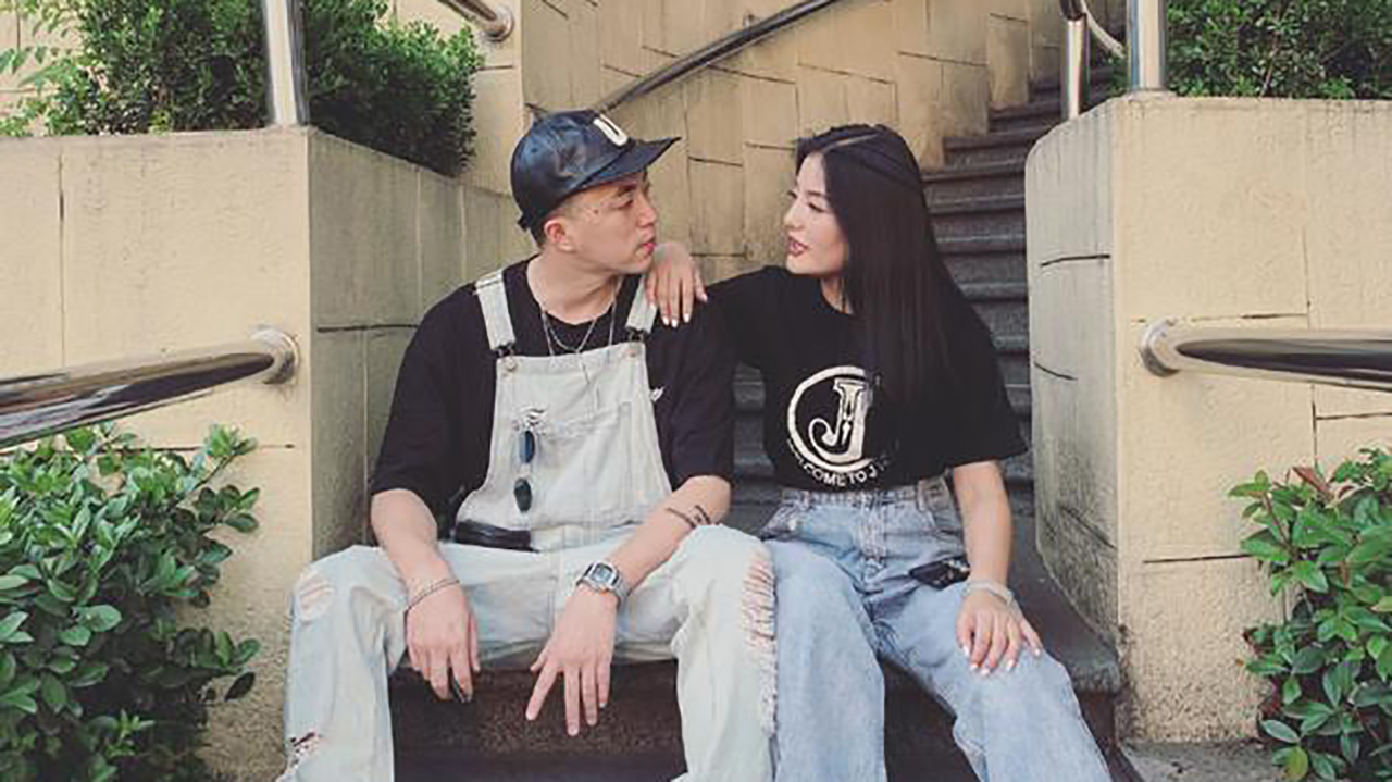 jony j现场求婚成功!台下分不清是欢呼声或啜泣声