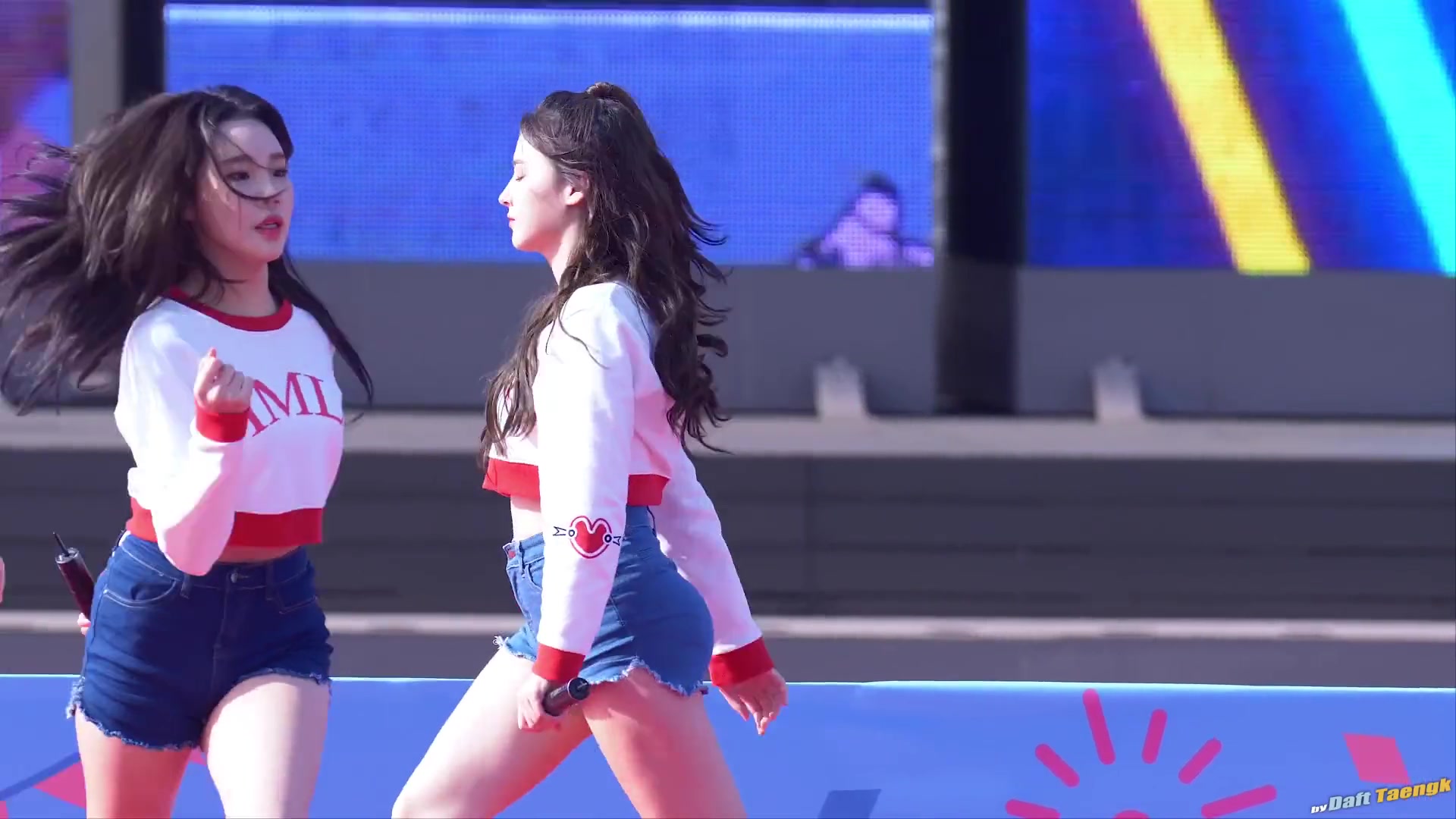 韩国女团热舞现场,哇哇哇!好美!