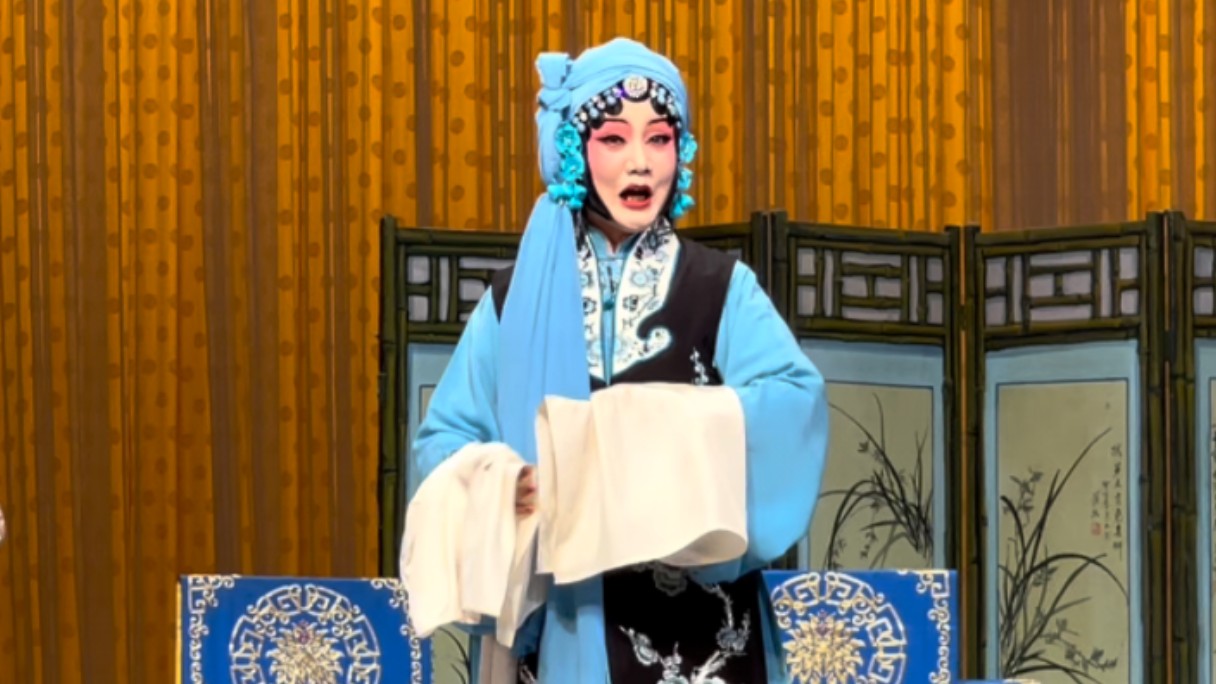 刘桂娟 《锁麟囊》"有金珠和珍宝光华灿烂"