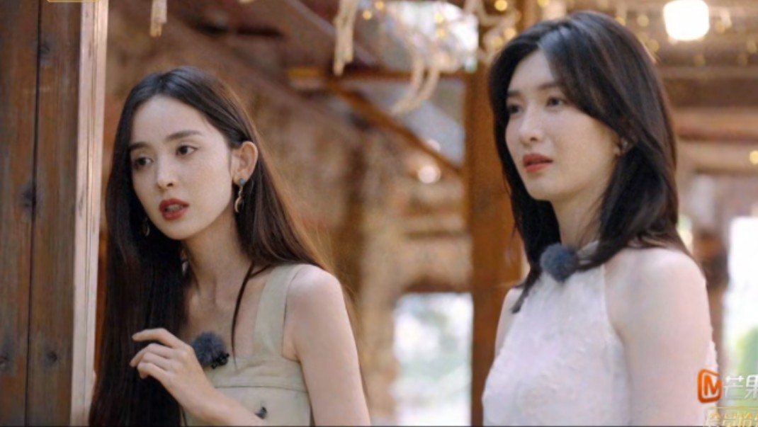 "没长进"和"傻大姐"见面不到两分钟就全是笑点i江疏影×古力娜扎i