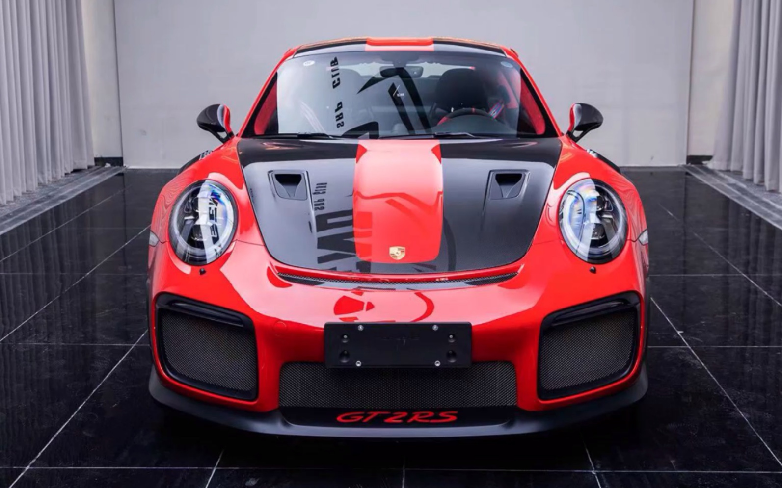 保时捷gt2rs:纽博格林速度王者 want to free