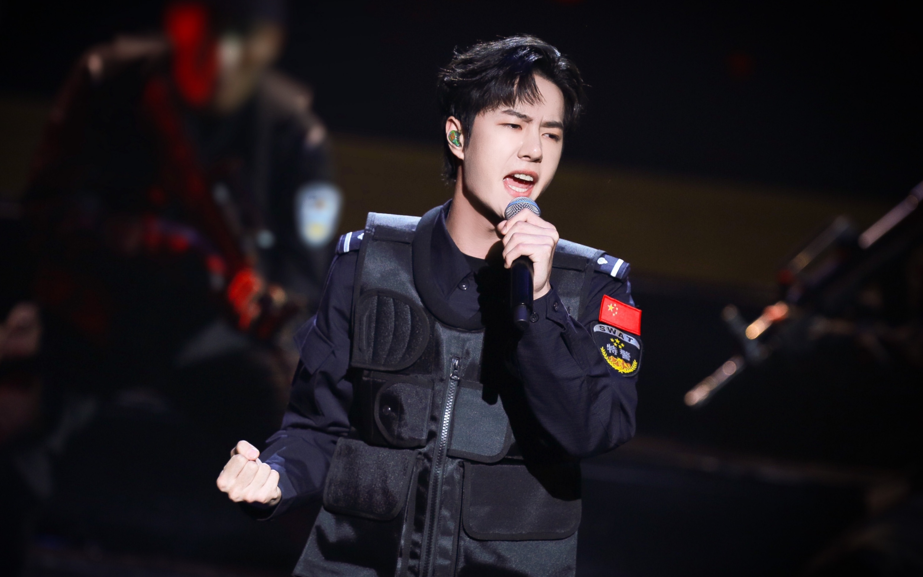 【王一博|致敬人民警察】210117 《渴望光荣》央视"心连心"艺术团赴