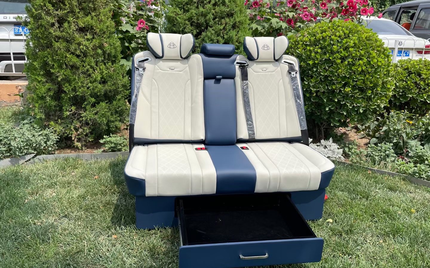 椅之源航空座椅商务改装和房车改装工厂