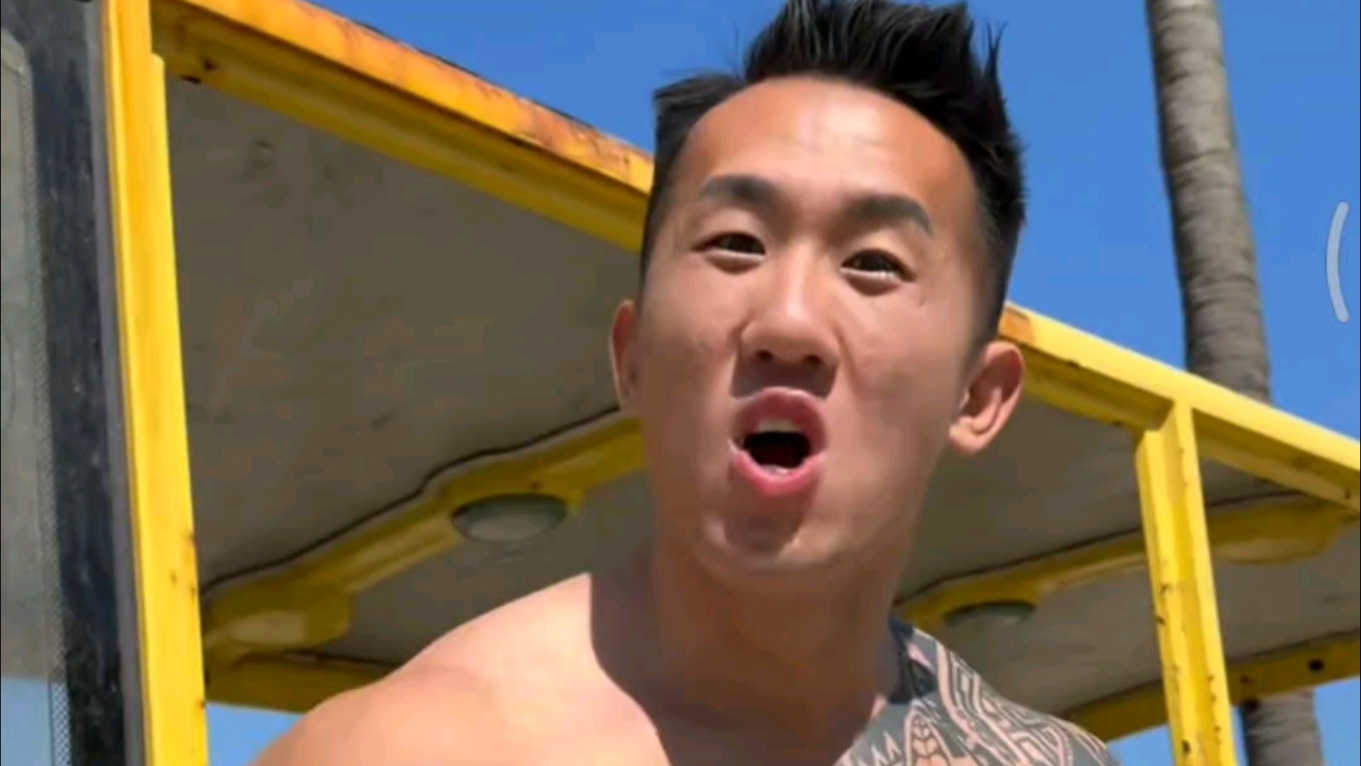 铁血硬汉王玉钊问分界洲岛有没有能打的,他要一挑所有人