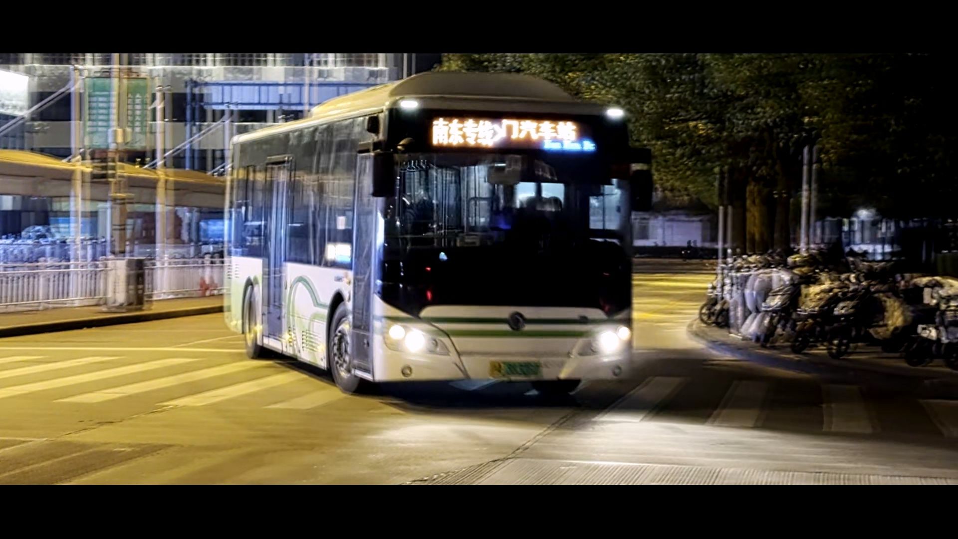 上海公交 崇明巴士 南东专线 l9z-0127