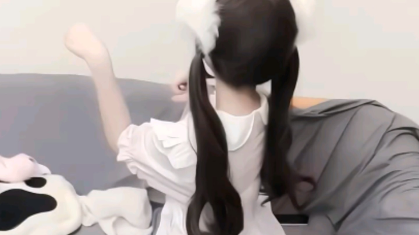 不许抓我双马尾骑马