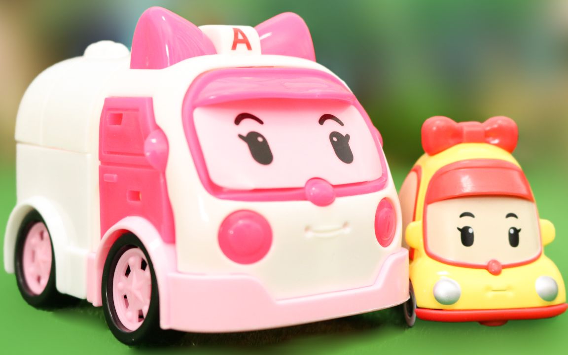 救护车安巴教育米妮:小朋友遇到困难要懂得求助身边大人