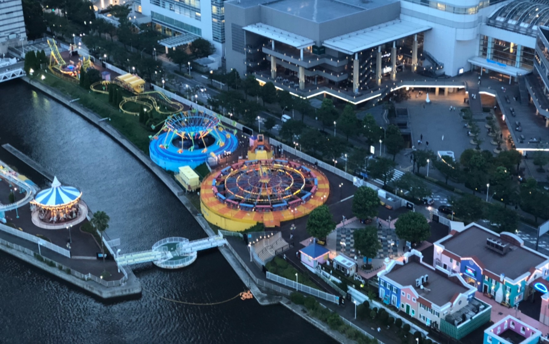 横滨港未来的傍晚时分