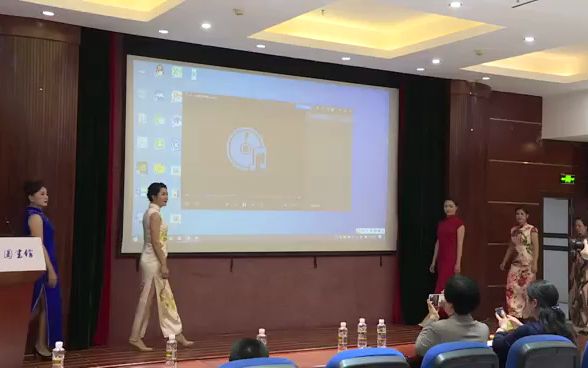 海南大学旗袍秀(三八节)哔哩哔哩bilibili