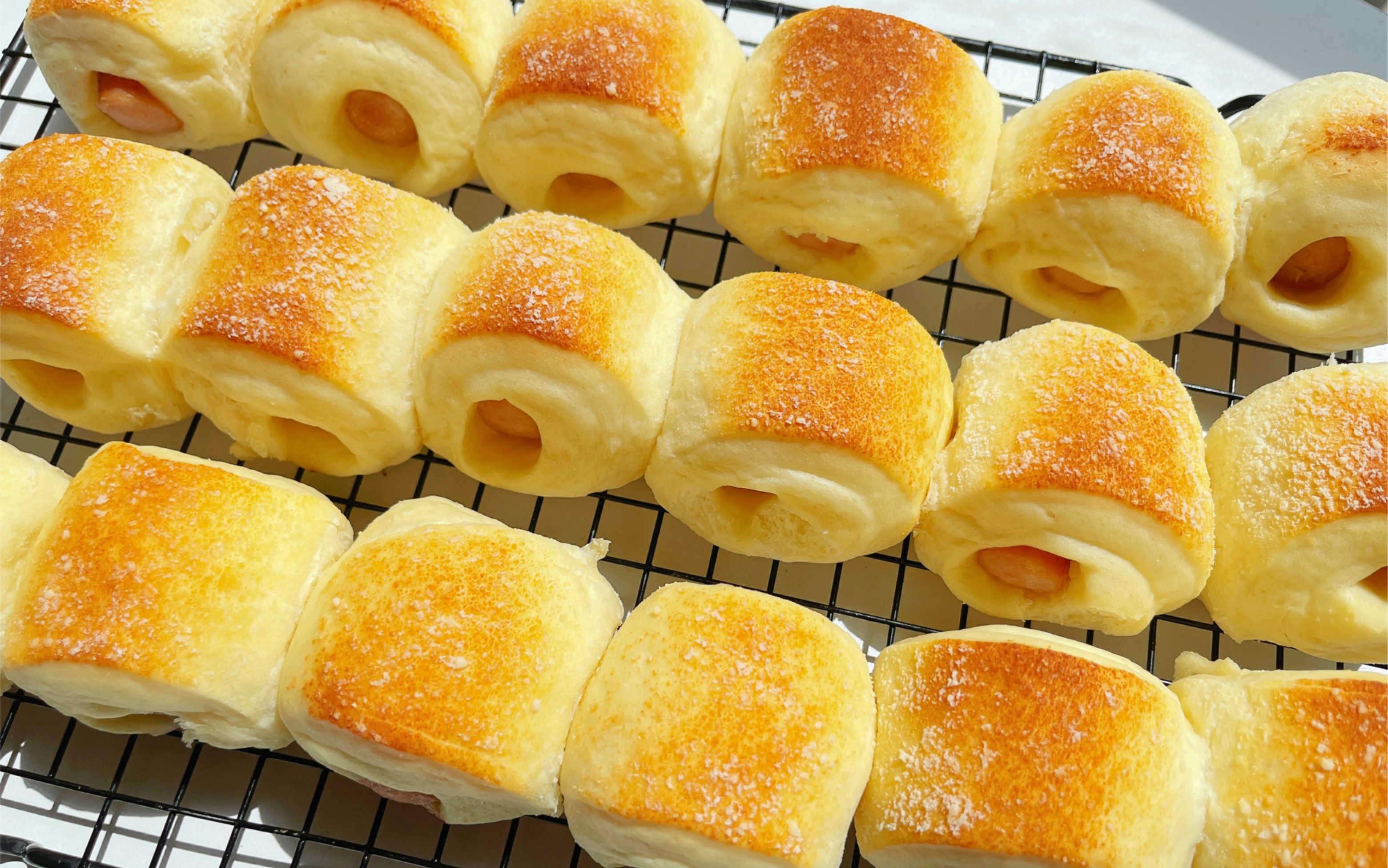 一口一个迷你肠仔包,太简单了块做吧