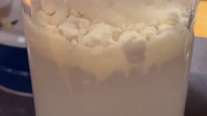 Swisse斯维诗乳清蛋白粉，100%澳洲原罐进口天然优质蛋白质，能被人体很好地消化吸收，还有氨基