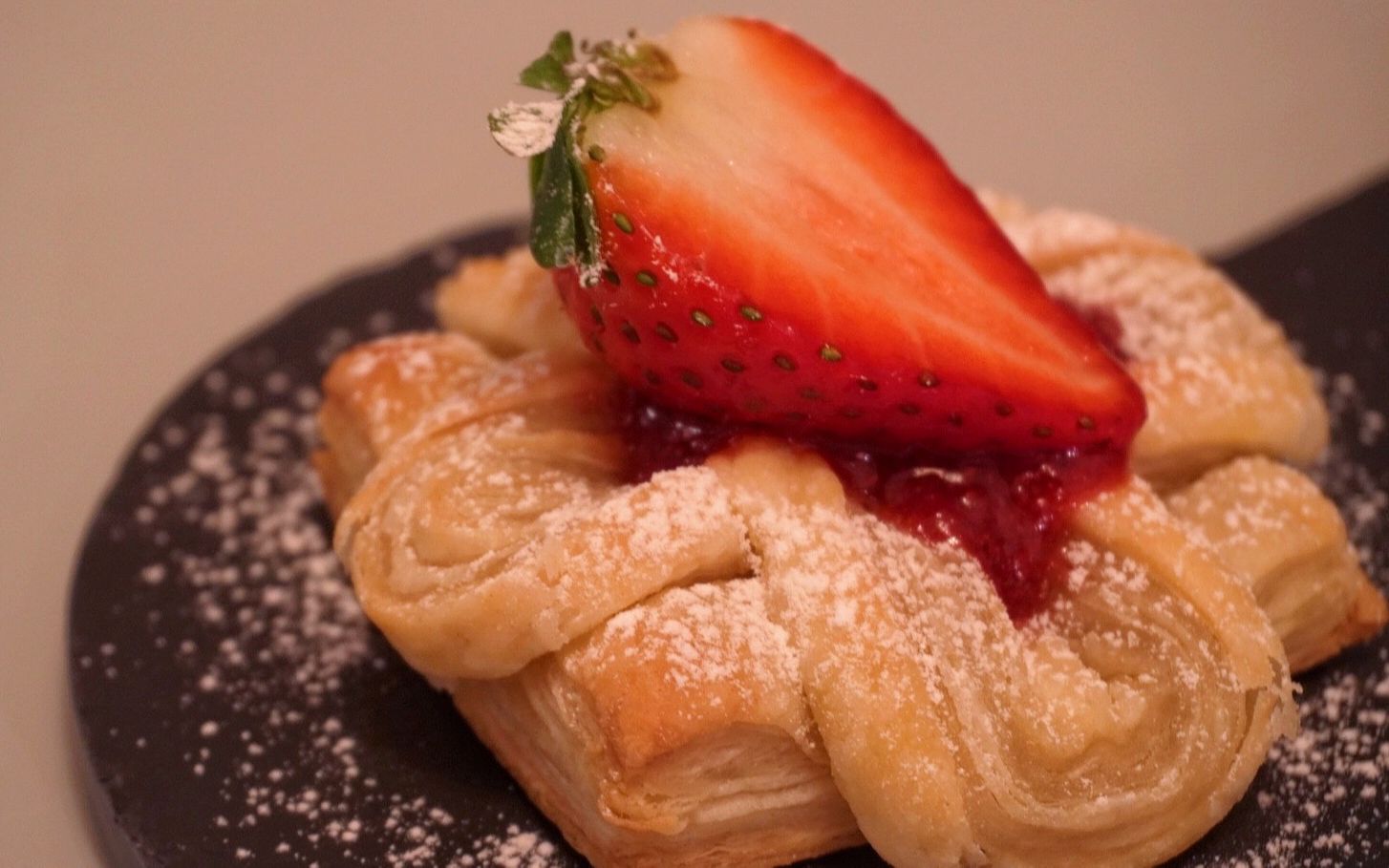 疗愈甜点:草莓千层酥 strawberry puff pastry_哔哩哔哩 (゜-゜)つロ