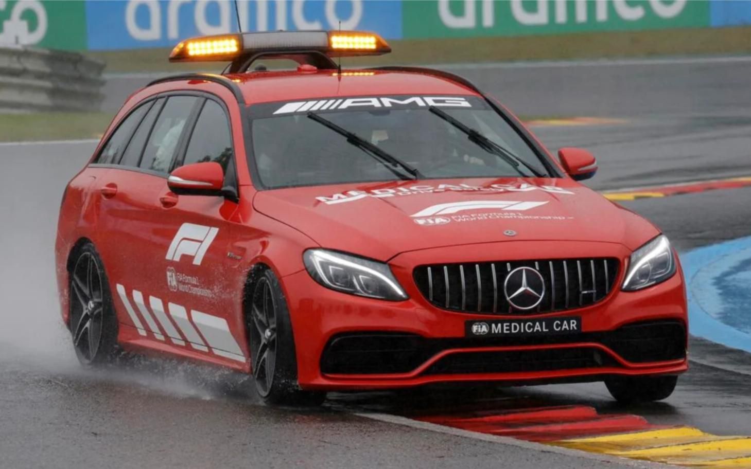 奔驰amg c63s estate 安全车