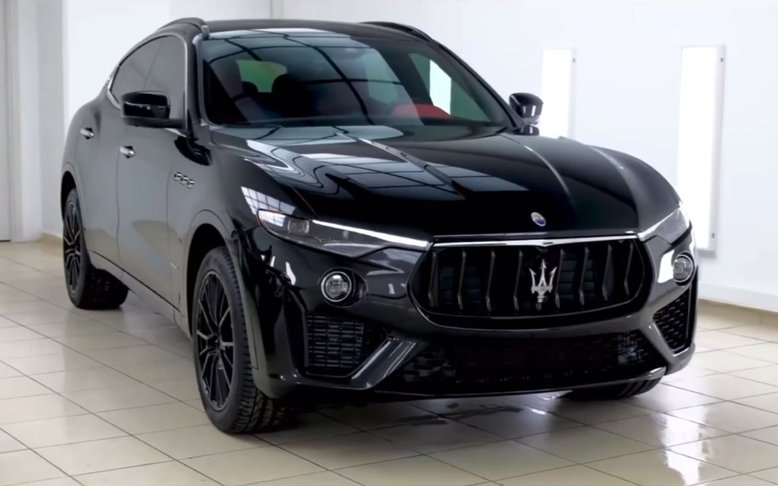 2021玛莎拉蒂levante外观和内部